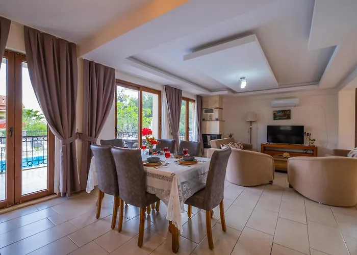 Infinity Opal אולודניץ